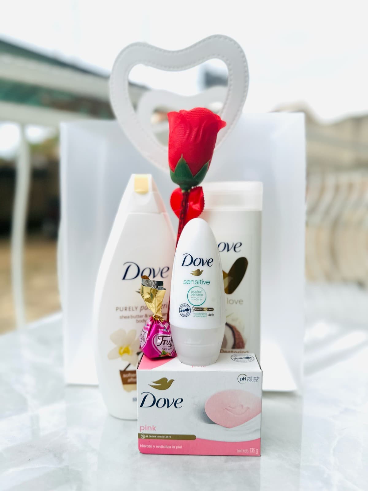 Dove Love Glow Package