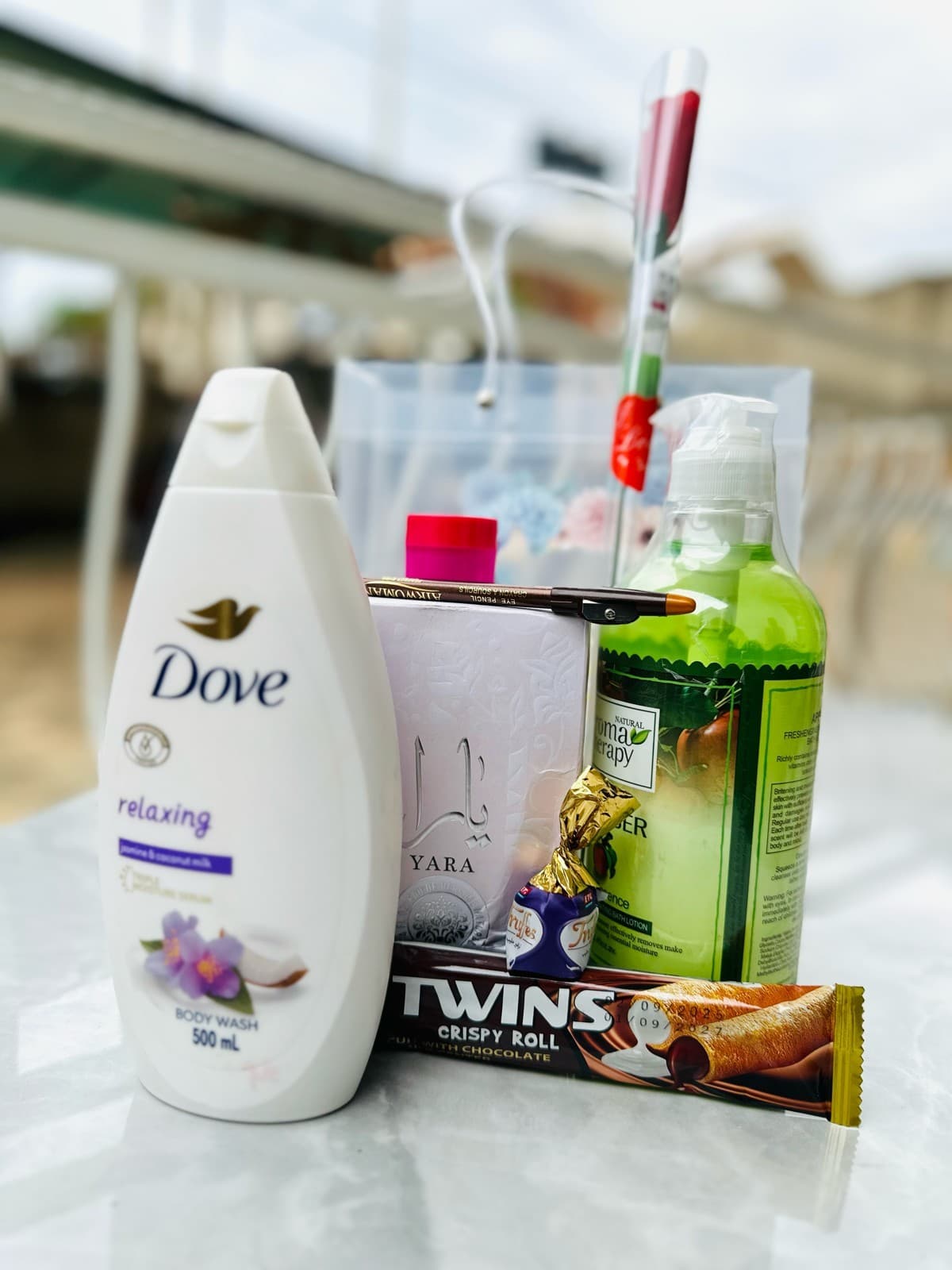 Curl and Shine Glam Essentials image 2